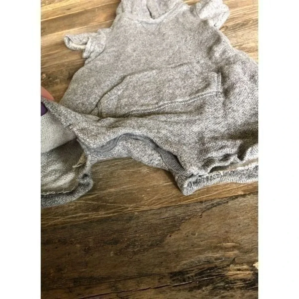 Gap‎ Boy Soft Grey Onesie 12-18 Months